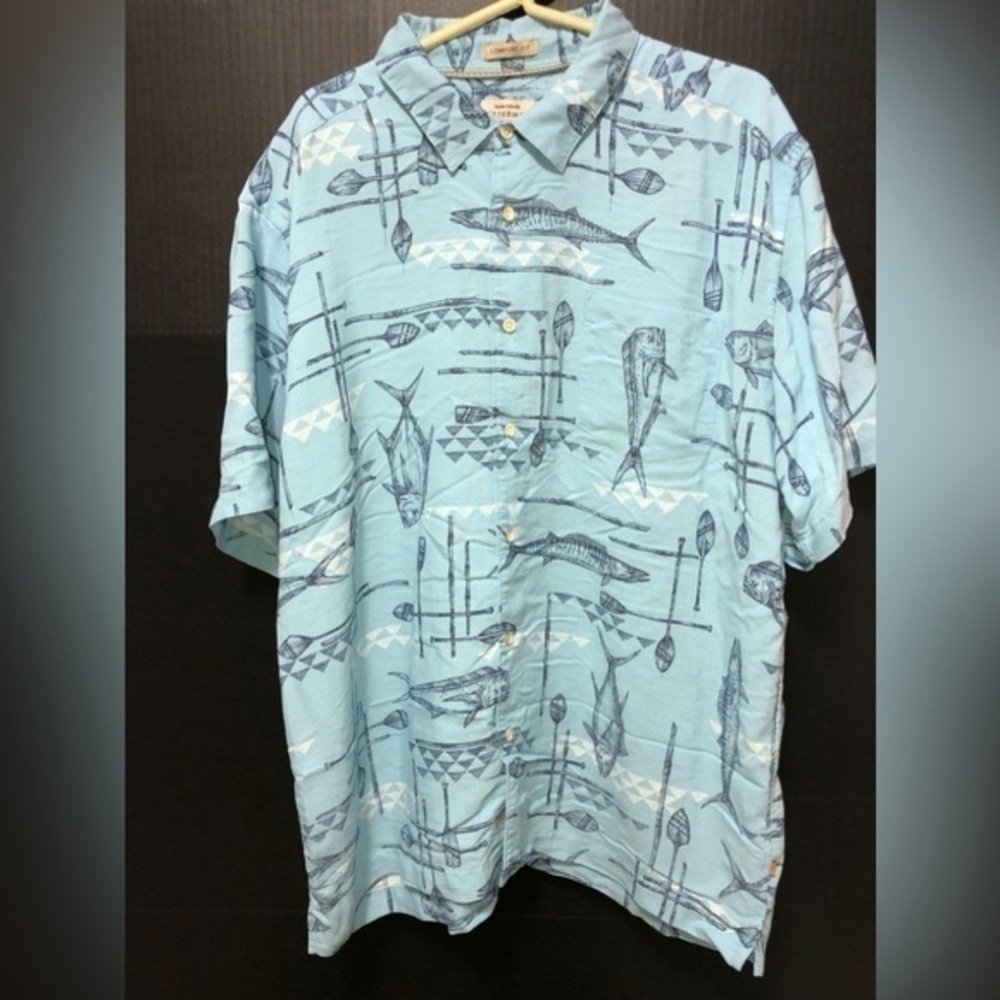 ⛄️Quiksilver Waterman Blue Fish Button Down Shirt